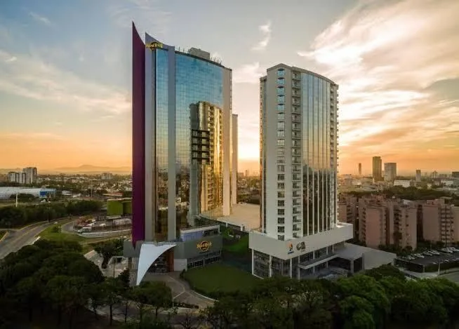 Construcción Vertical: Retos Técnicos y Materiales que Marcan la Diferencia en Edificios Altos